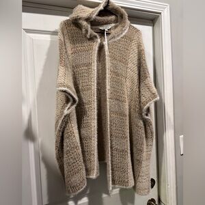 DAVI & DANI Soft Cream and Tan Sweater NWOT